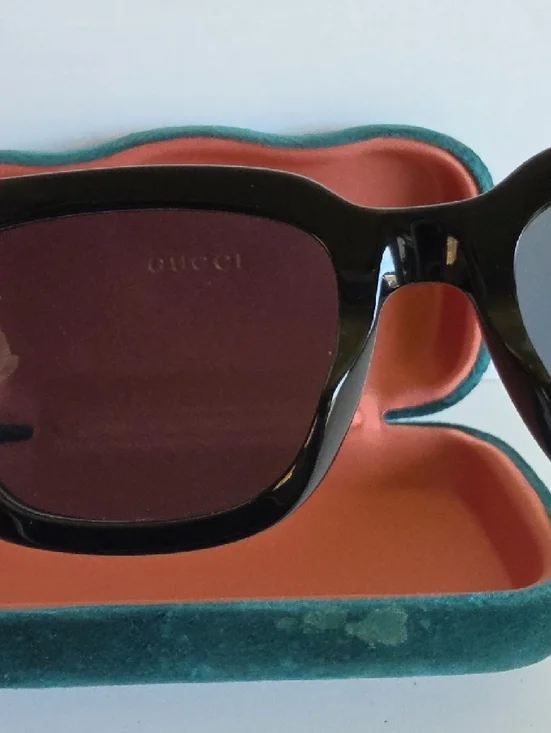 Gucci Men’s Black Square Sunglasses with Dark Lenses - Picture 9 of 9